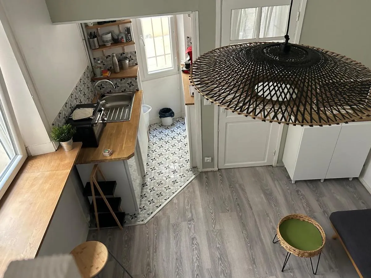 Apartment Lovely Studio Crimee Paris